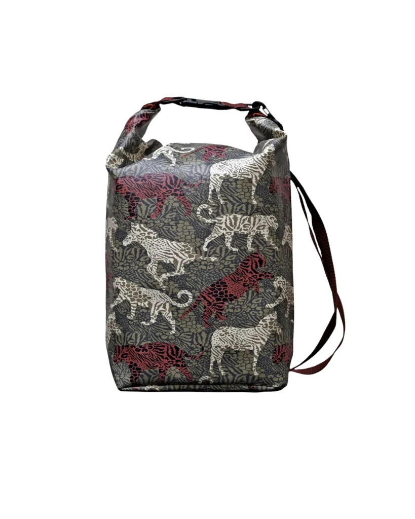 Ikuri Drybag Animals – wasserdichter Sack mit Animal Print in Brauntönen, 10 Liter