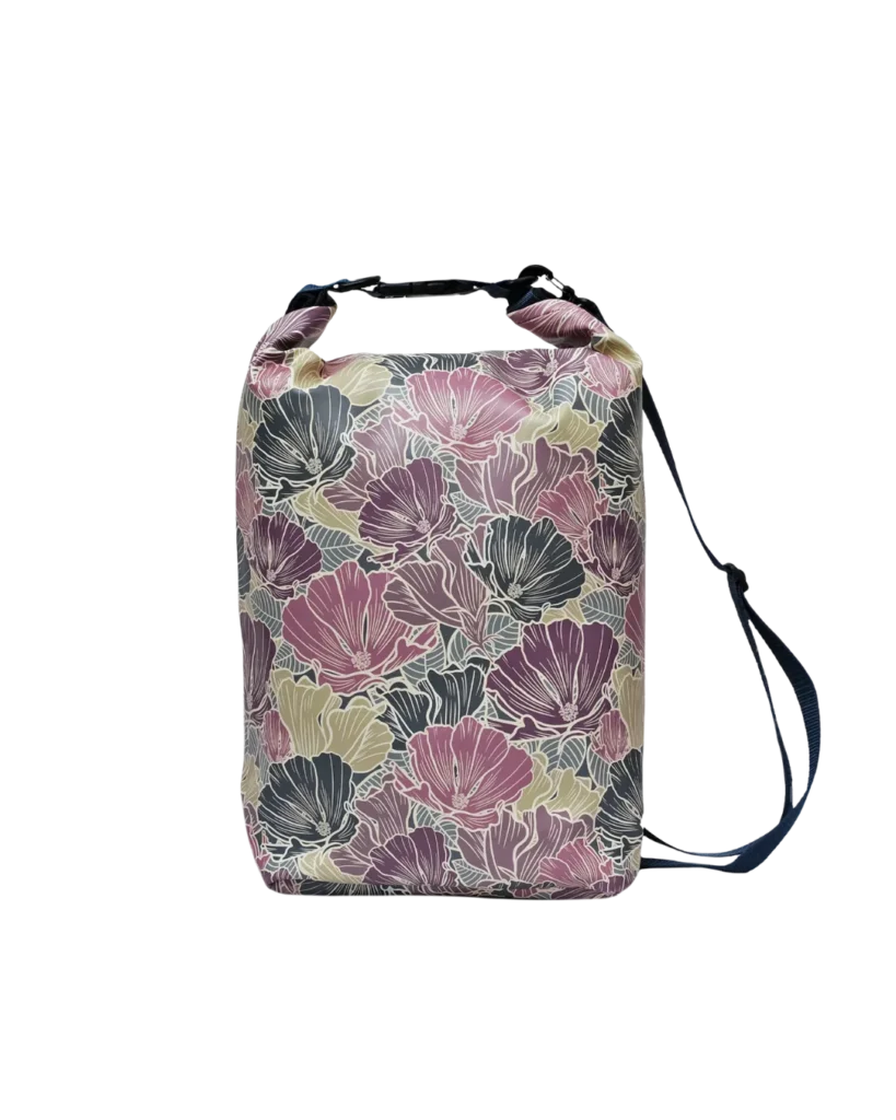 Ikuri Drybag Veranillo – wasserdichter Dry Bag Rucksack mit floralem Print in Bordeaux und Gold