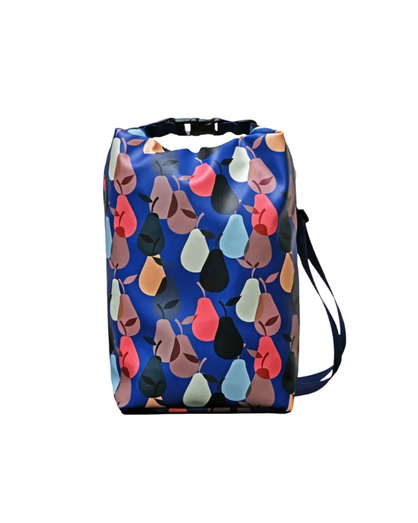 Ikuri Drybag 10l Peras Blau – wasserdicht, mit bunten Birnen auf Dunkelblau